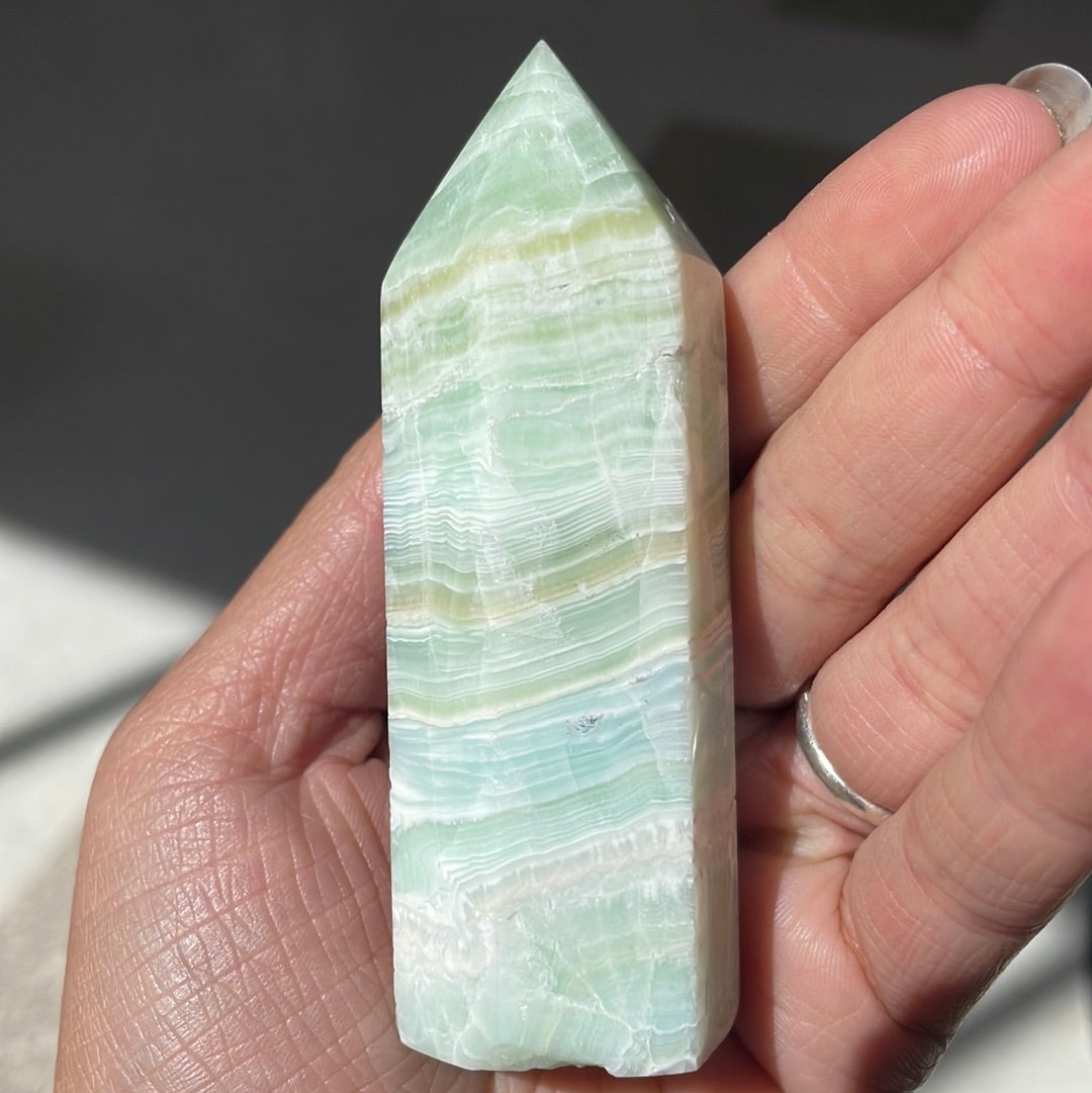 Caribbean Calcite point - Rivendell Shop