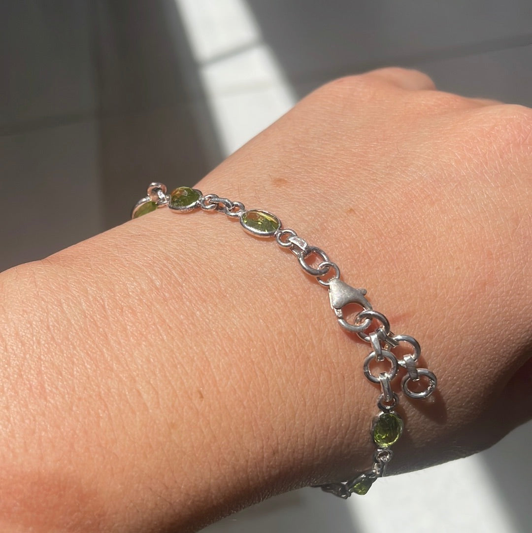 Peridot sterling silver bracelet - Rivendell Shop