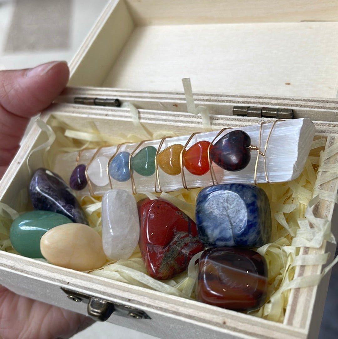 Chakra pack in wooden box - Rivendell Shop