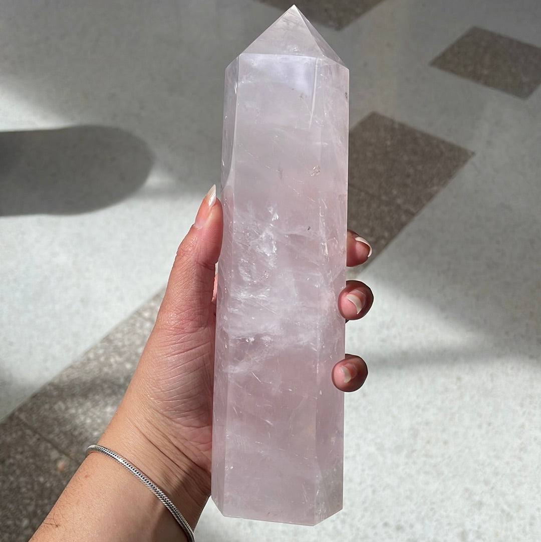 Rose quartz point - Rivendell Shop