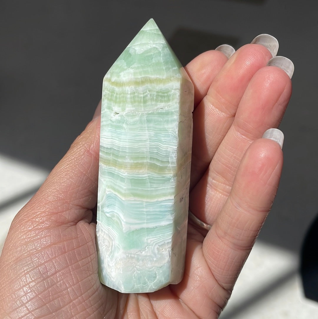 Caribbean Calcite point - Rivendell Shop