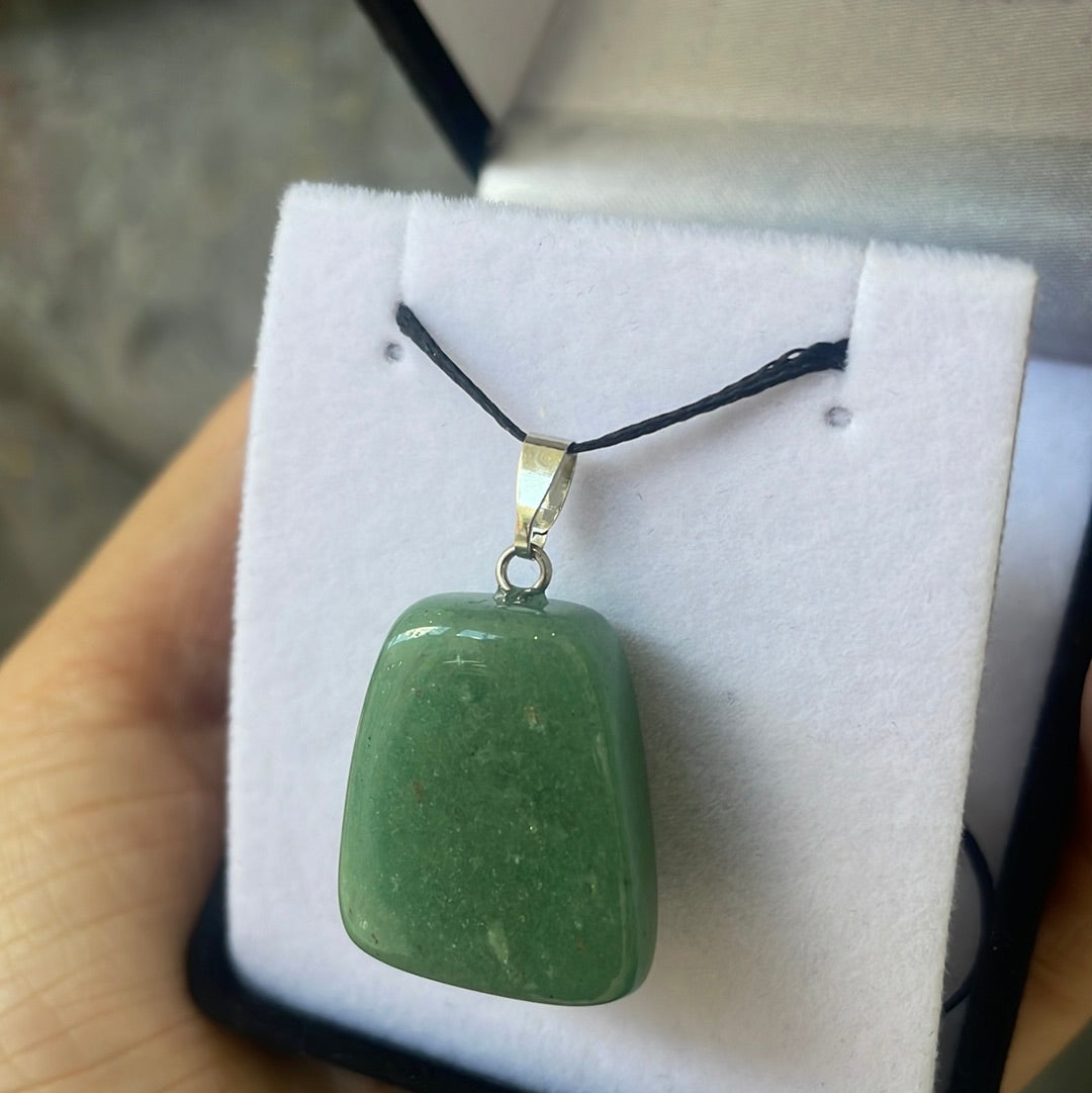 Green aventurine tumble necklace - Rivendell Shop