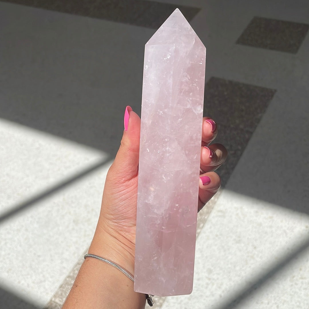 Rose Quartz point - Rivendell Shop