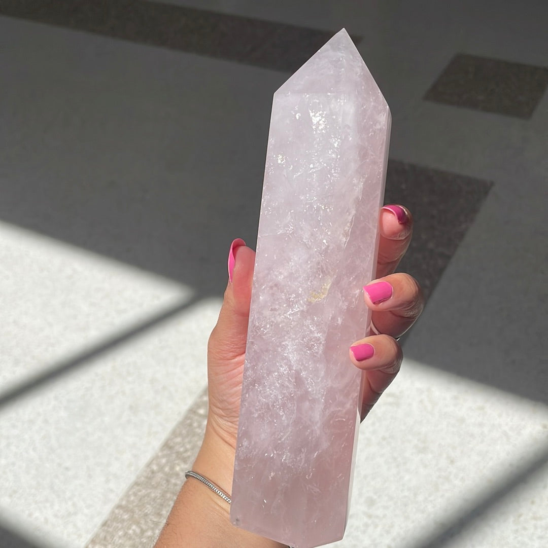 Rose Quartz point - Rivendell Shop