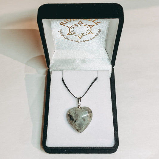 Labradorite Heart Pendant - Rivendell Shop