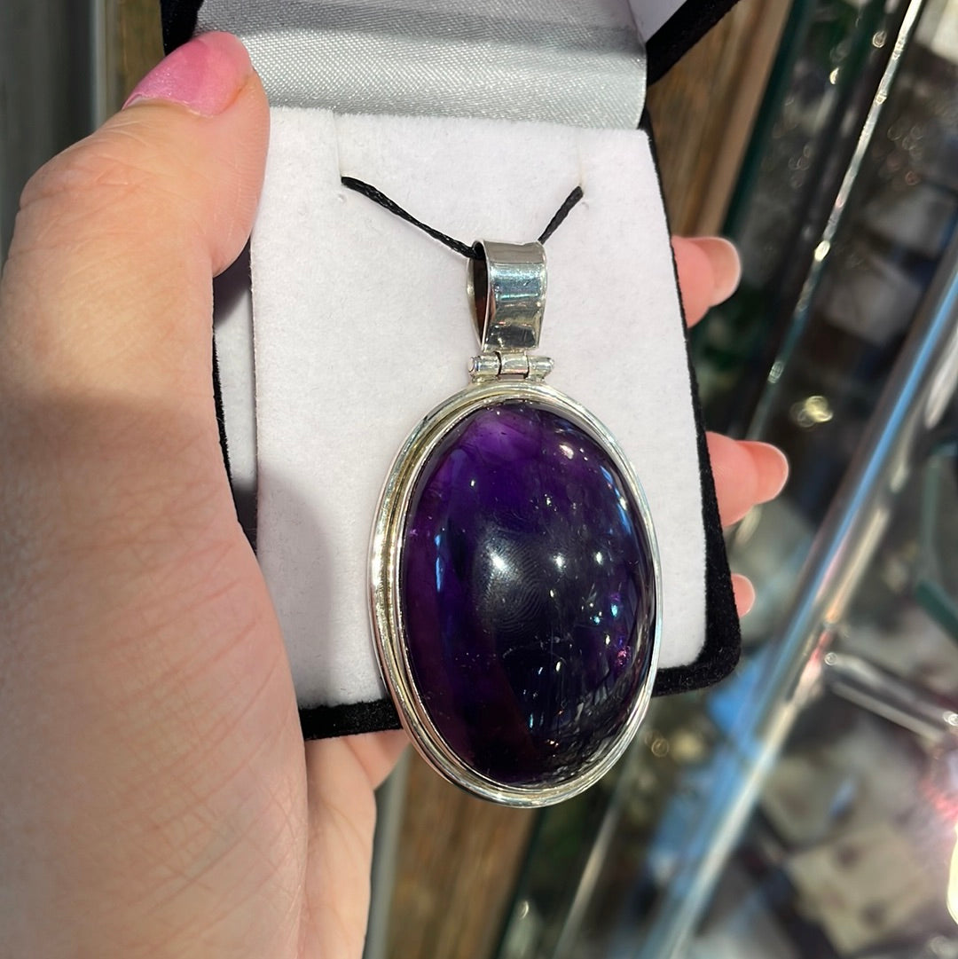 Large oval amethyst silver pendant - Rivendell Shop